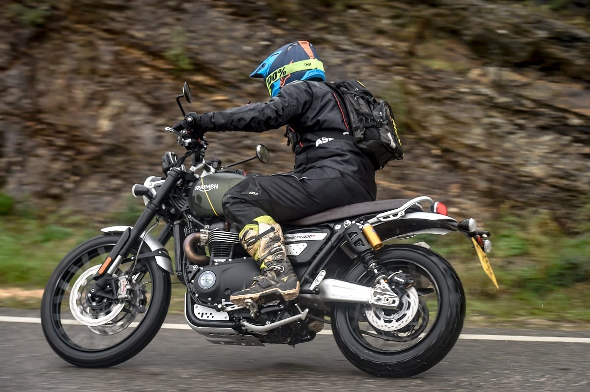 tips for bike riding during monsoon in hindi