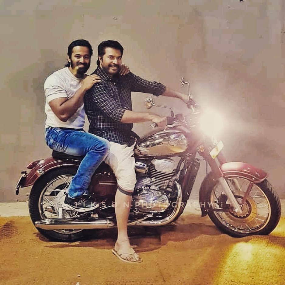 malayalam film star mammootty posed on jawa classic bike along with Unni Mukundan