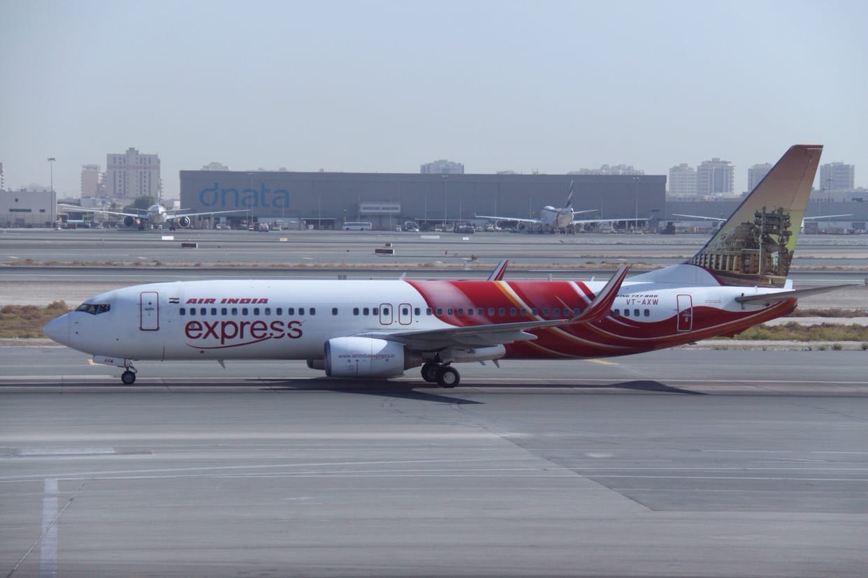 Emergency landing of five planes in 72 hours Bird found in plane