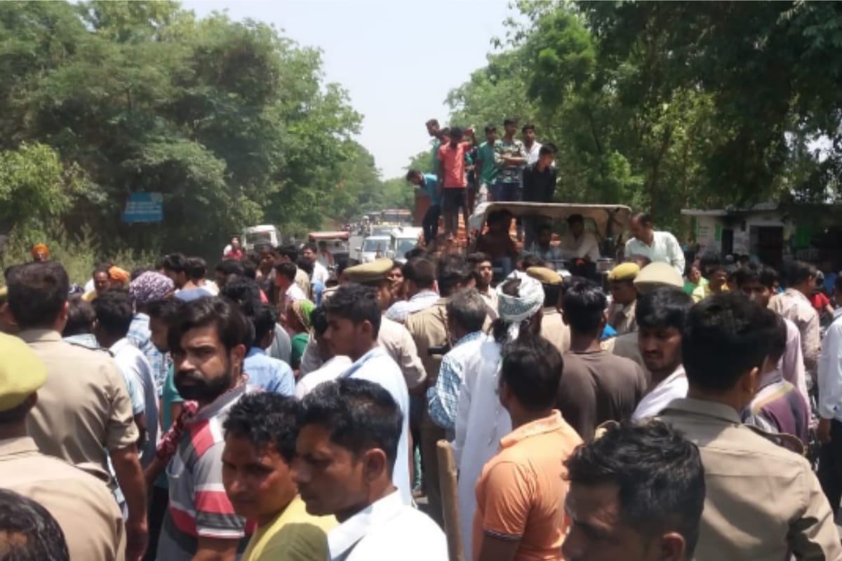 Bijnor: woman killed by biting an animal, villagers traffic jam