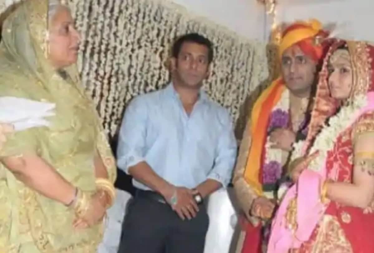 salman khan arrived in a wedding ceremony shirtless with katrina kaif pictures gone viral