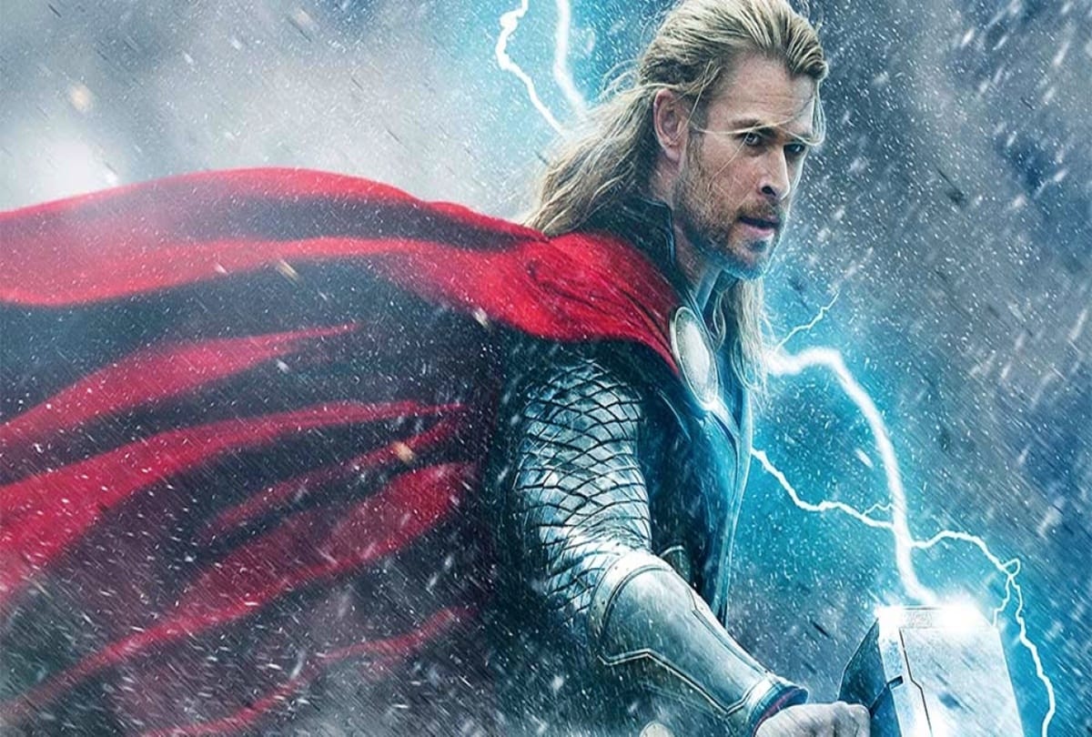 Love And Thunder new promo released Chris Hemsworth just pull off the Ajay Devgn Phool Aur Kaante stunt