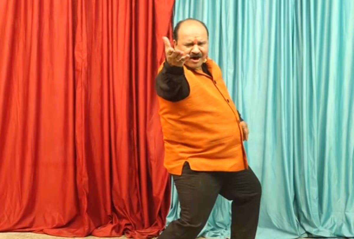 Dancing Uncle One More Video Khaike Pan Banaraswala Song Viral On Social Media