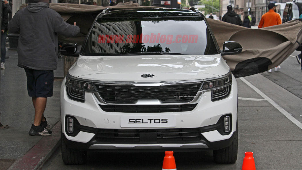 Hyundai Creta rival Kia seltos production version images leaked just before global launching