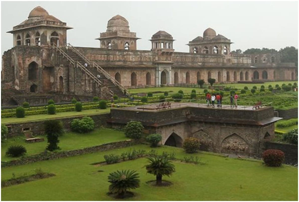 How to go Hathi Mahal in Mandu madhya pradesh