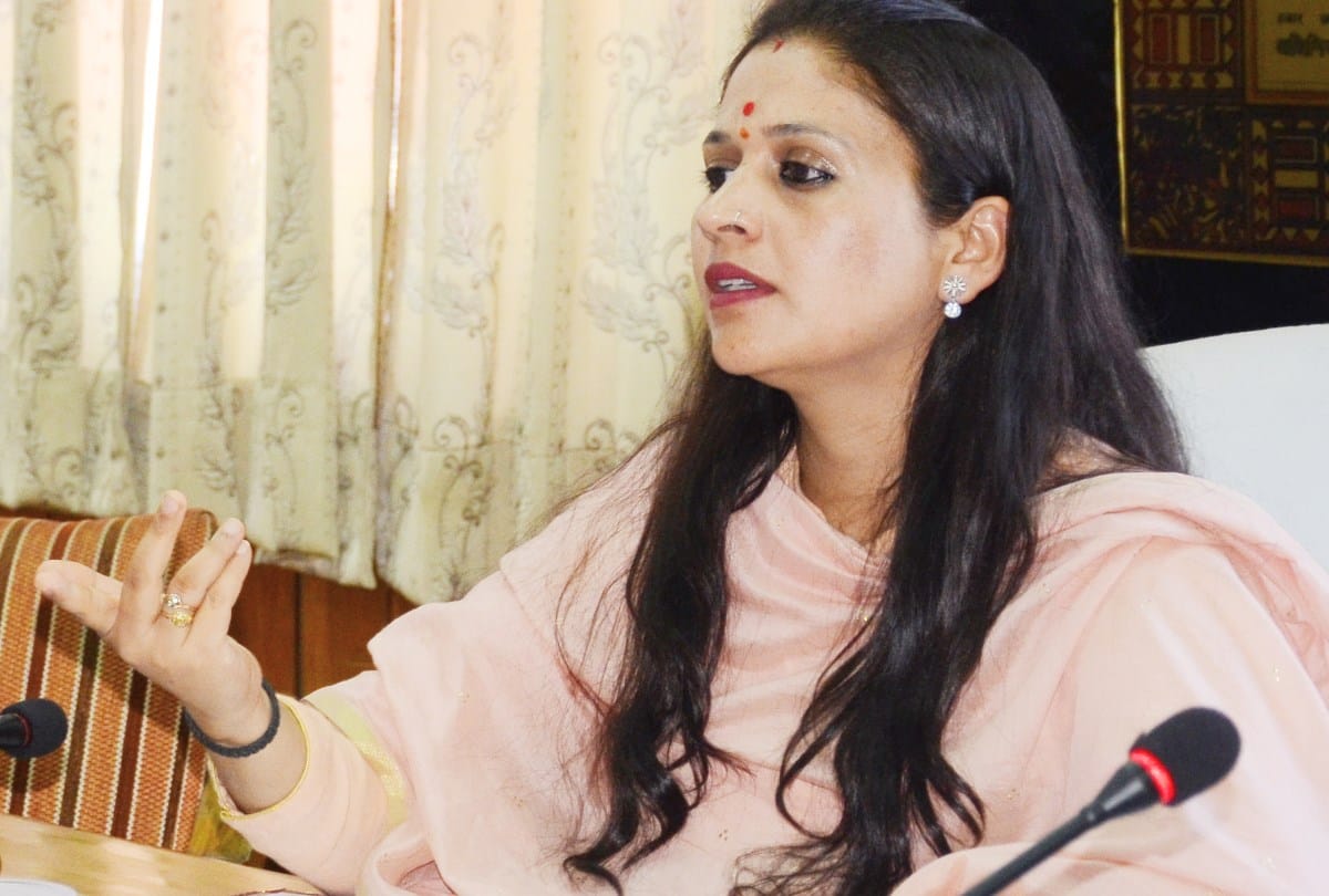 Shimla Municipal Corporation Mayor meeting with Councillors