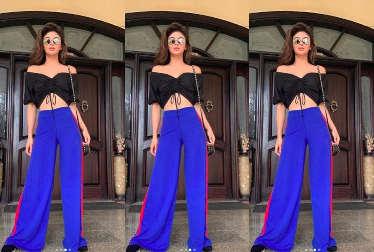Bengali beauty Mouni roy beating the heat in stunning looks