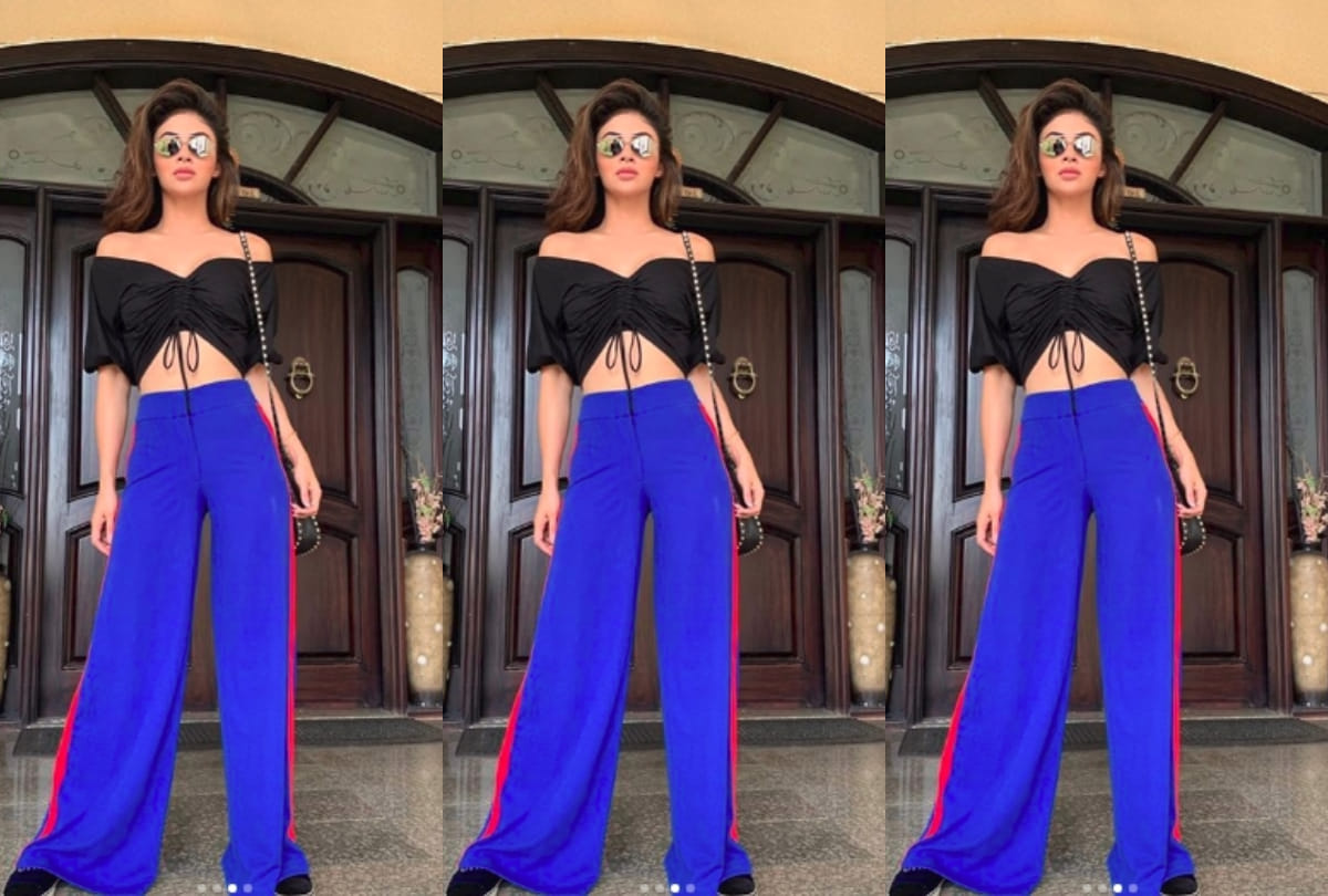 Bengali beauty Mouni roy beating the heat in stunning looks