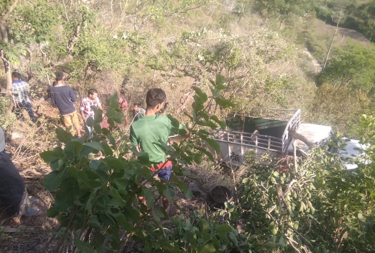 Three killed in Bolero Pickup Accident in Sirmour Himachal Pradesh