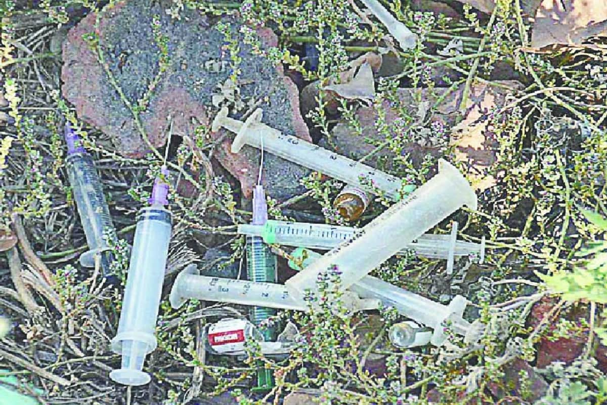 indian army recruitment rally in Baghpat and candidates are using narcotic drugs