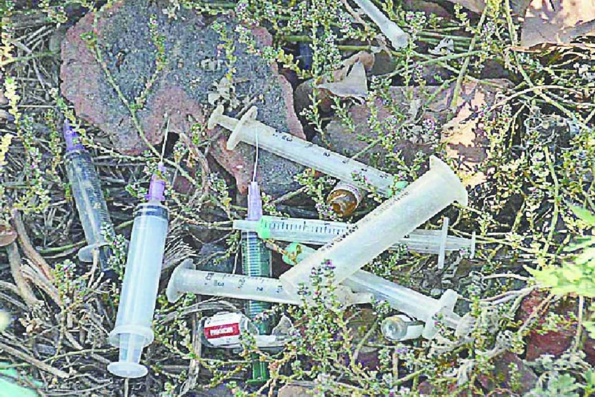 Smugglers used to get drug injections from Bihar through courier three arrested