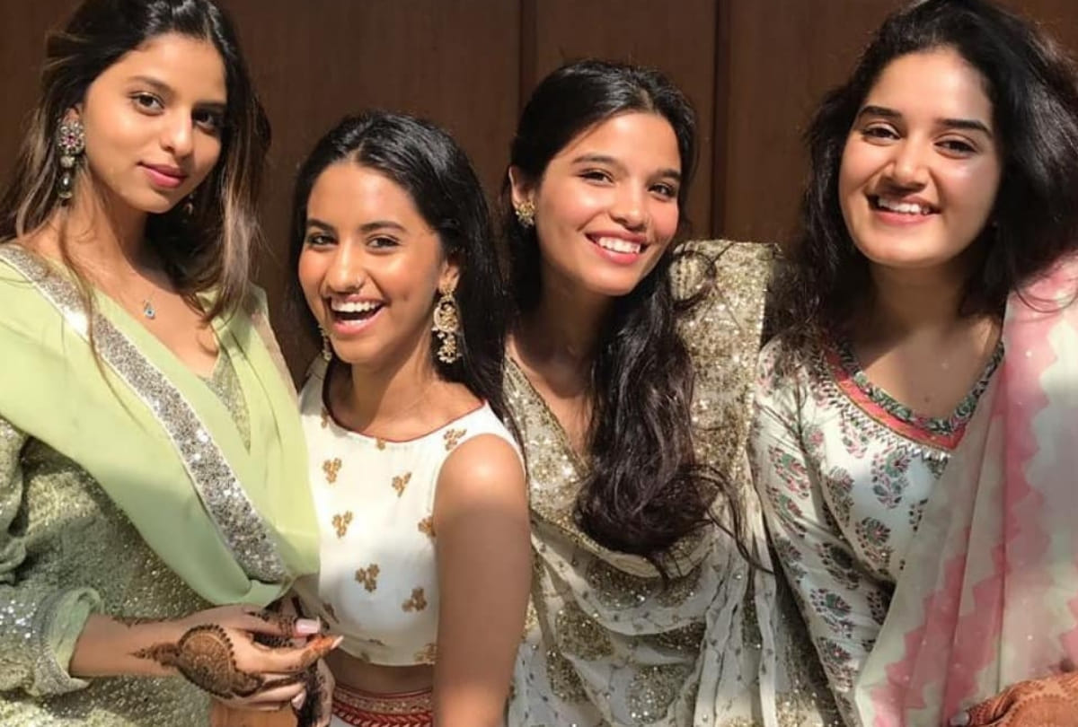 suhana khan shahrukh khan daughter enjoys a family wedding