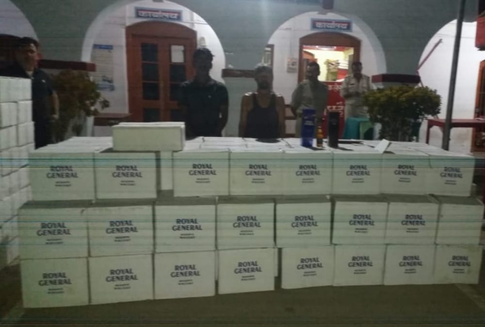 UP STF arrested two smugglers of illigal liquor.