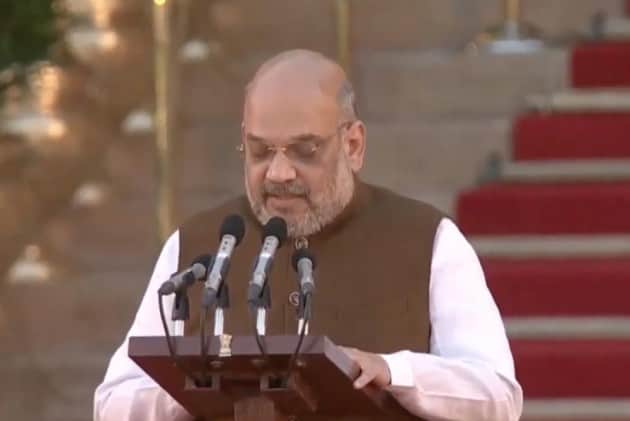 know education of new modi goverment's important ministers