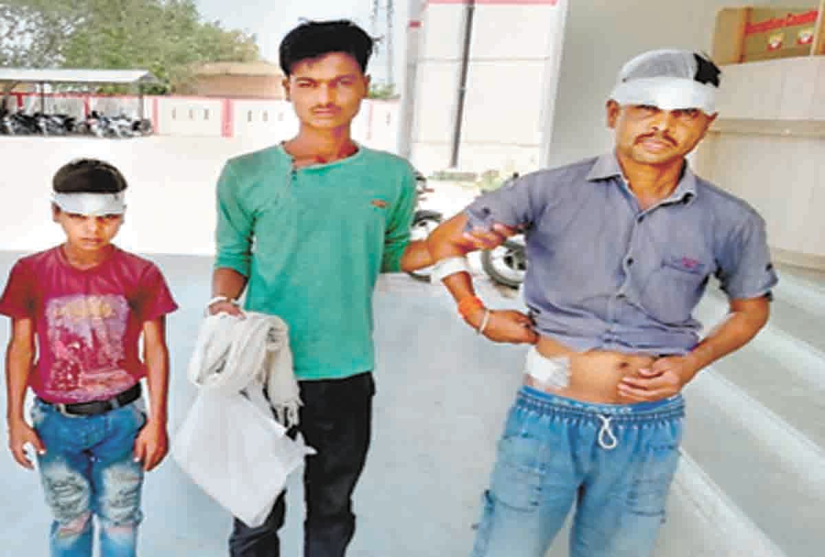The young man who came back from the police checkpoint knife