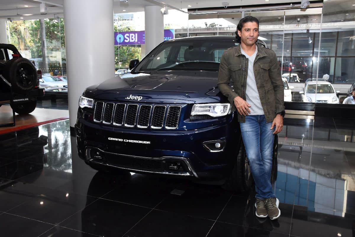 IPS Officer viral tweet Calls Out Farhan Akhtar Lack Of knowledge Over CAA Protests Video