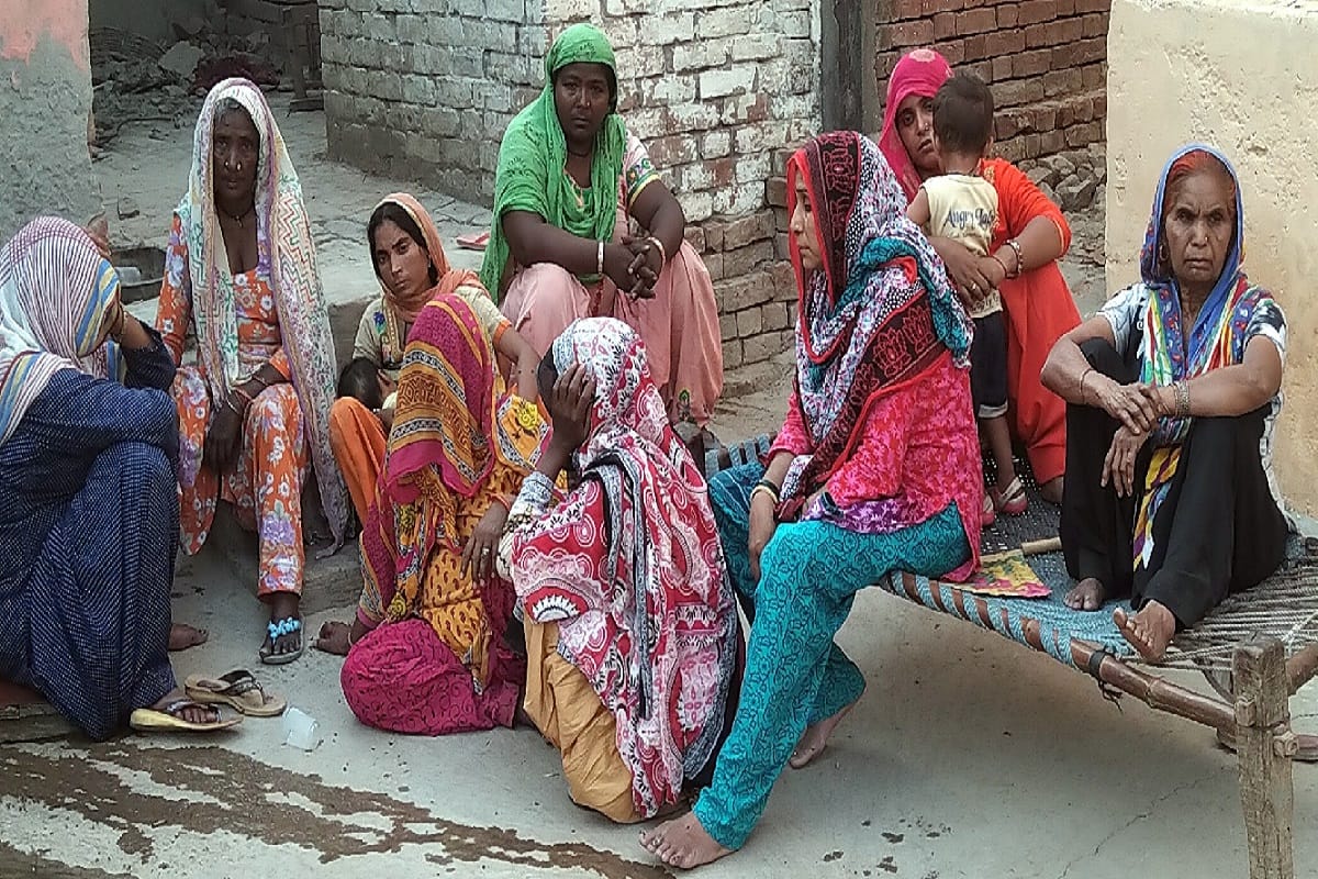 The funeral took place in the atmosphere of mother and two children in Shamli