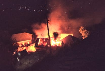 fire broke in two storey house in mandi himachal