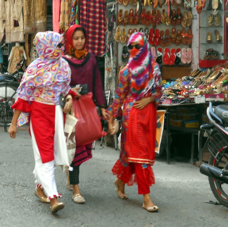 भीषण गर्मी में लोग बेहाल, पारा 46 डिग्री पार