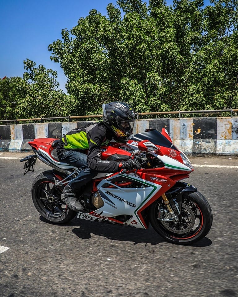 a valentino rossi fan reached khardungla top in ladakh with mv agusta superbike