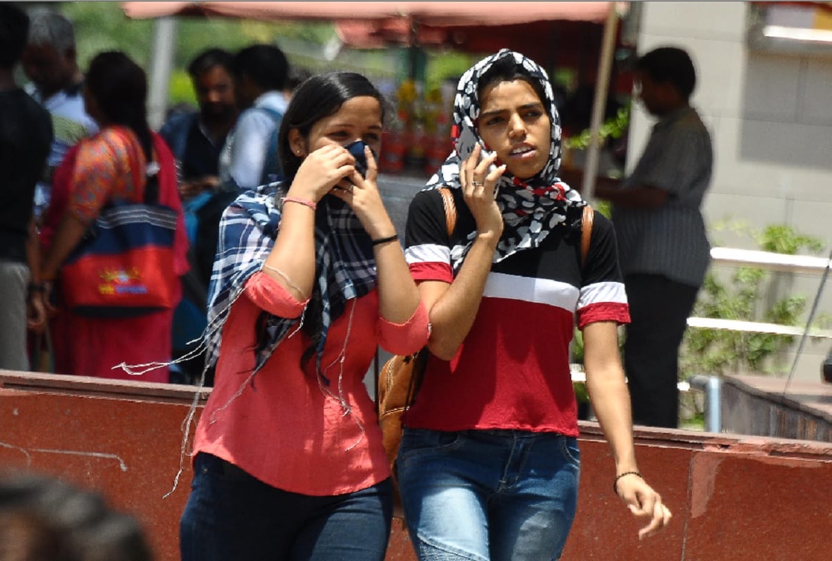 Delhi experienced hottest day of season and Prayagraj 48.6 degree crossed