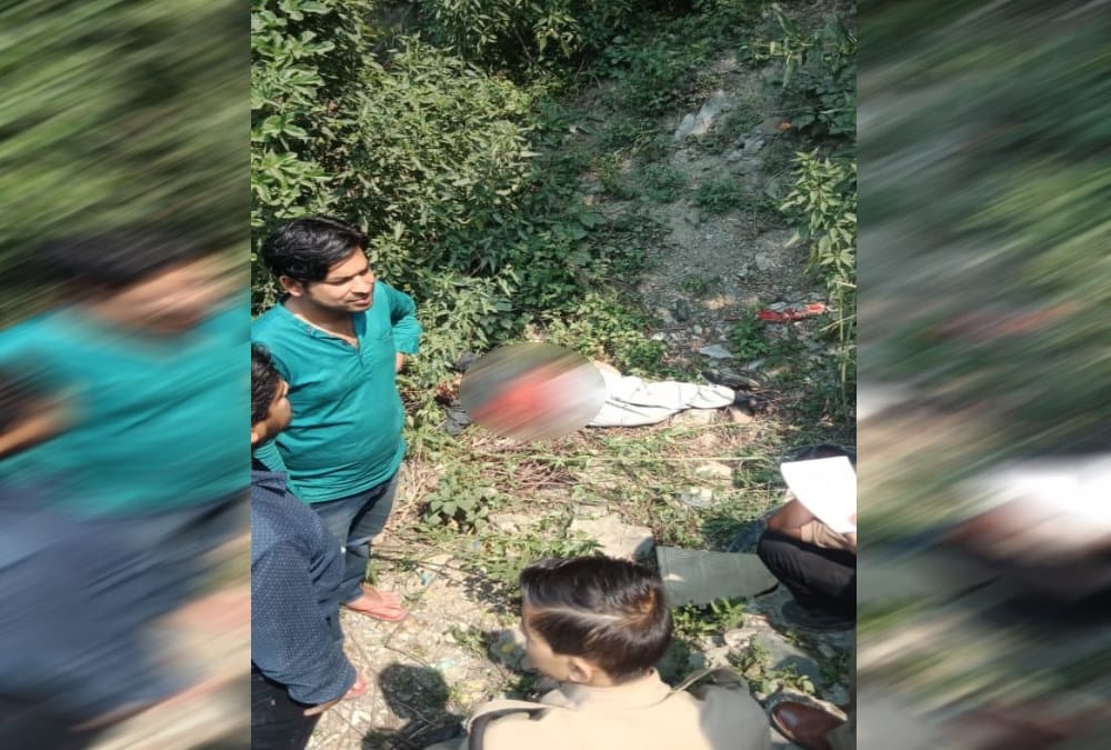 Alto car fell into ditch in chamoli one killed