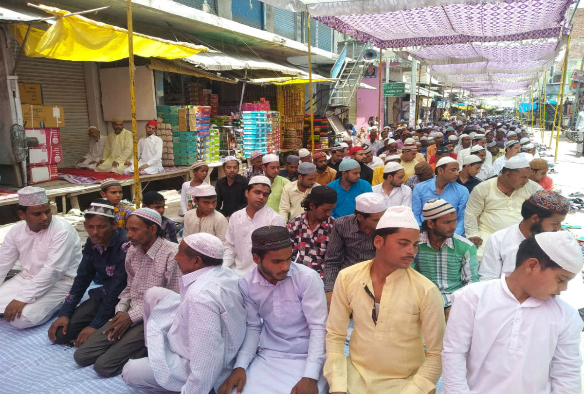 alvida juma namaz in mosques of agra
