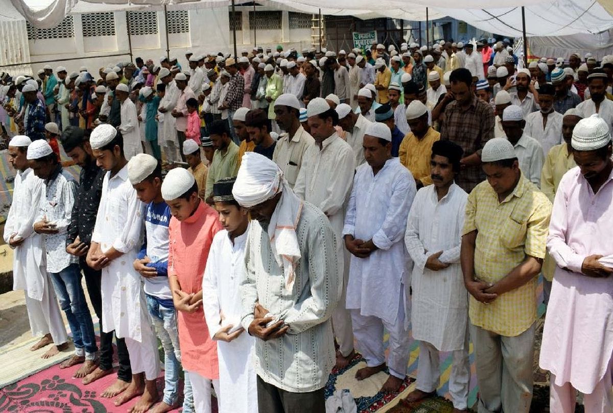 alvida juma namaz in mosques of agra