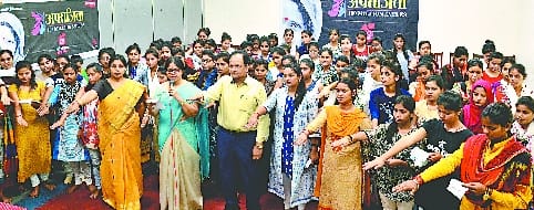 ‘लड़कियां सेहतमंद रहेंगी तभी बन सकेंगी अपराजिता’