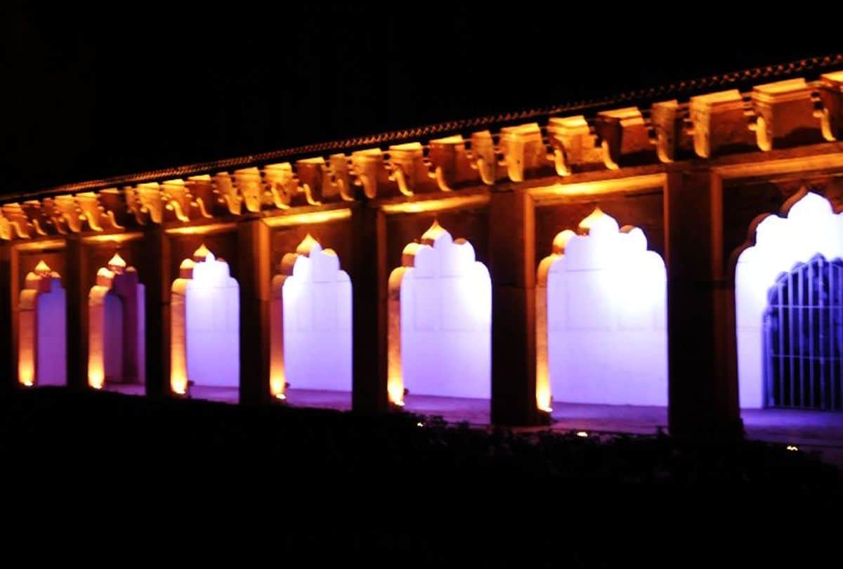 many projects flopped of promote tourism in the city of Taj Mahal