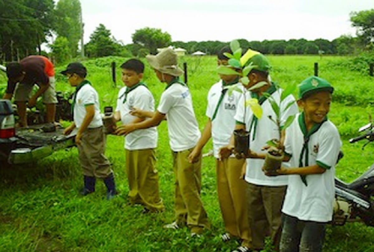 Philippines Government passed a law under every student plant 10 trees to get graduation degree