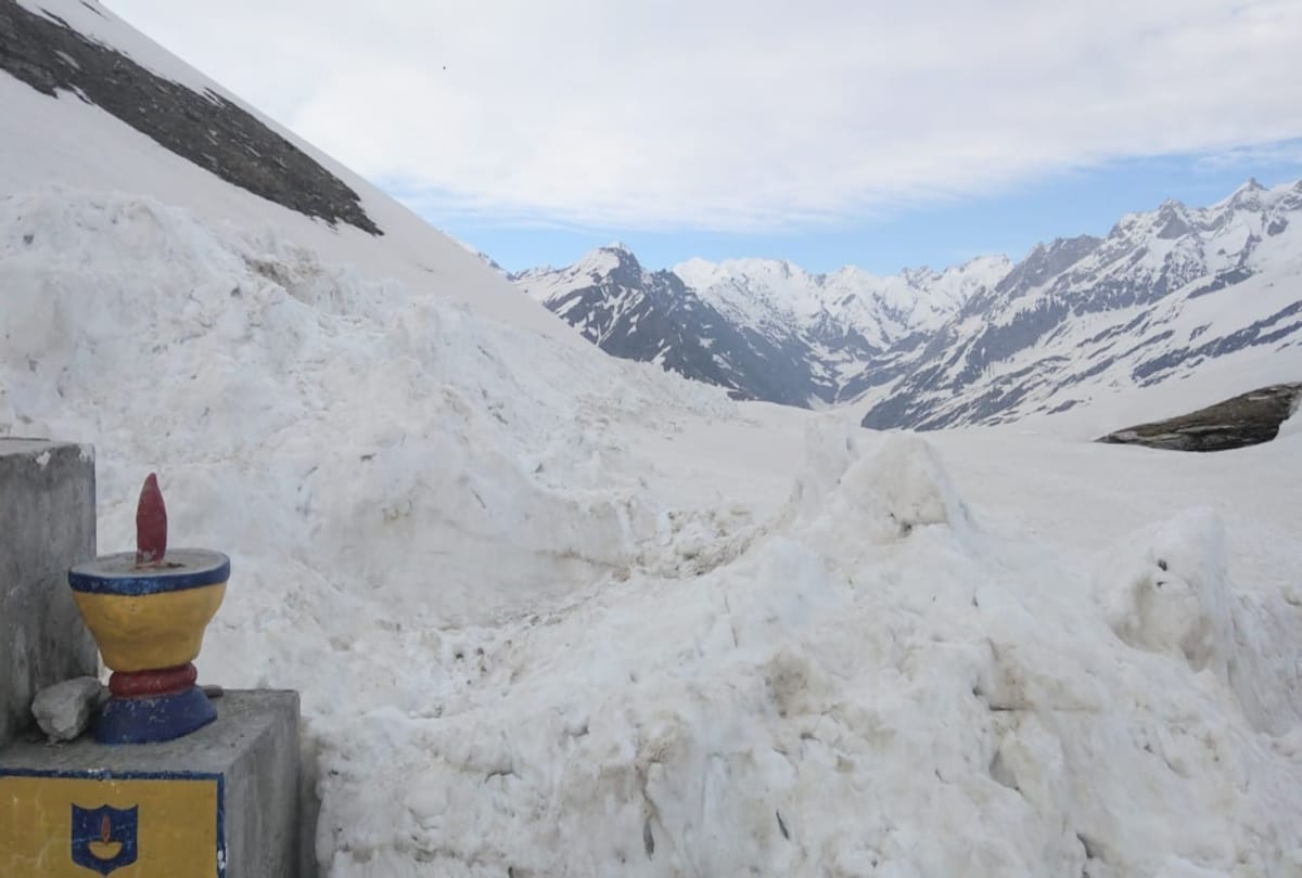 tourist permit will be issued to lahaul and rohtang pass in himachal