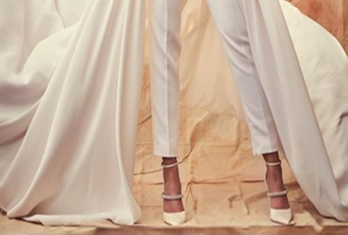 Sonam Kapoor Ahuja  Jimmy Choo sandals worth 1050 Dollor almost 73 thousand Rupees