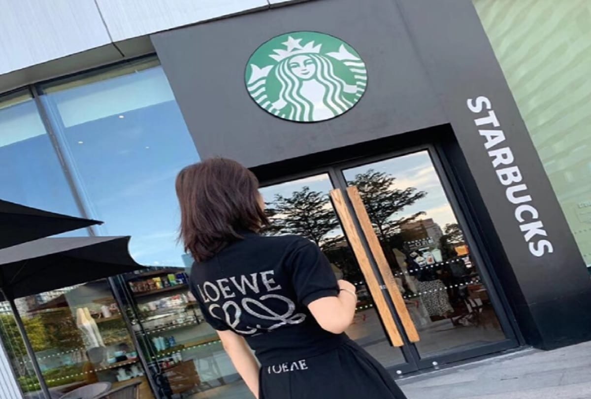 Starbucks After reaching office three minutes late, this company fired female employee, created a ruckus