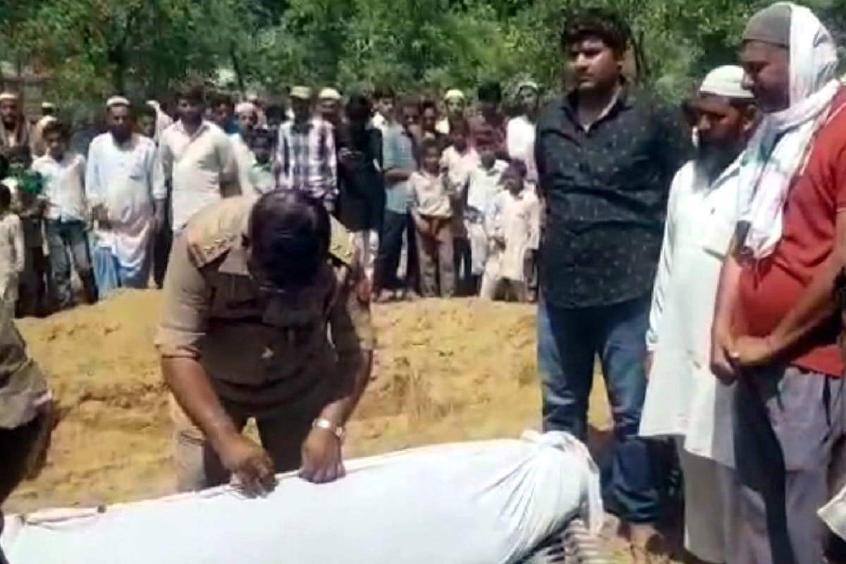 The funeral took place in the atmosphere of mother and two children in Shamli