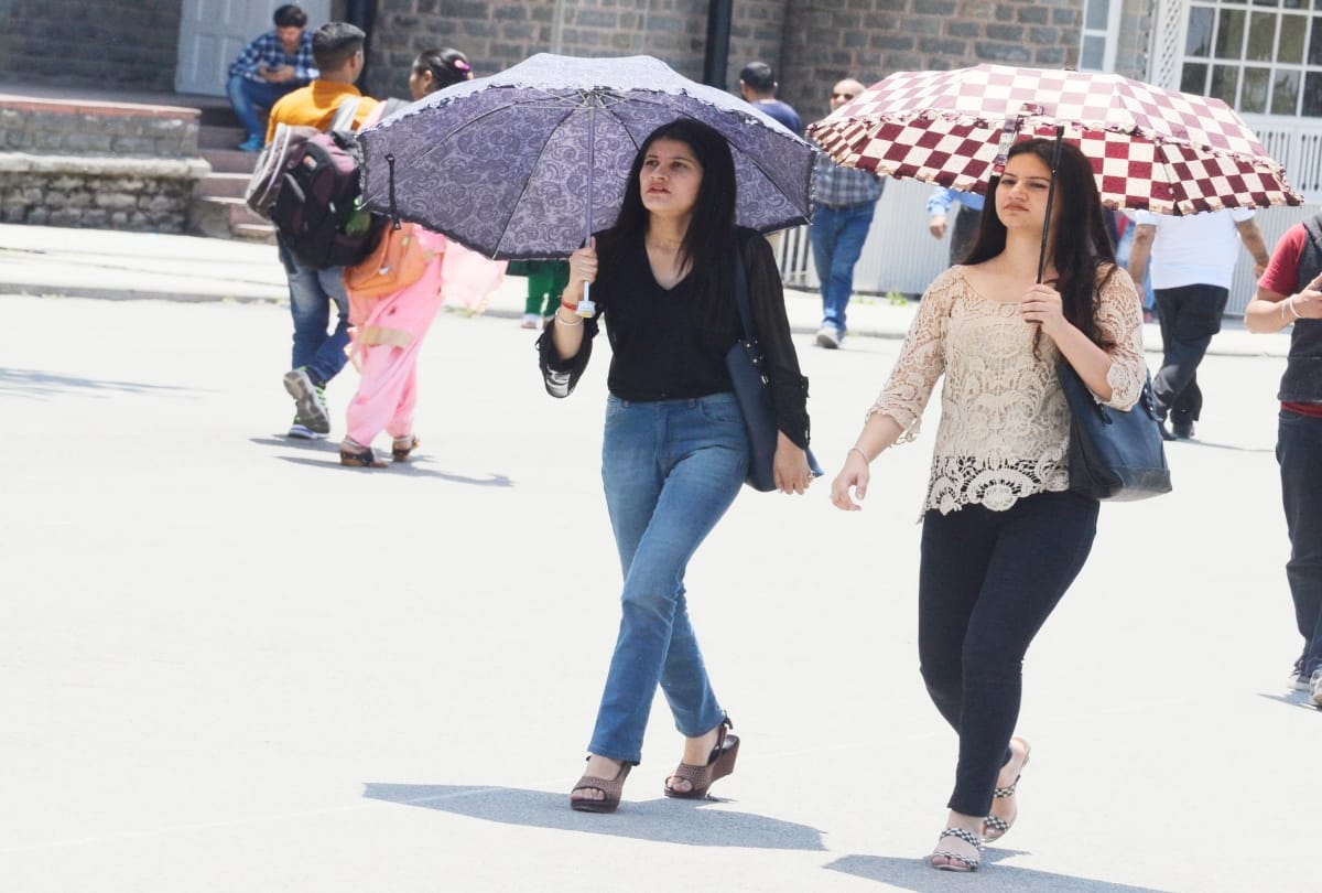 weather updates in lucknow and nearby areas.