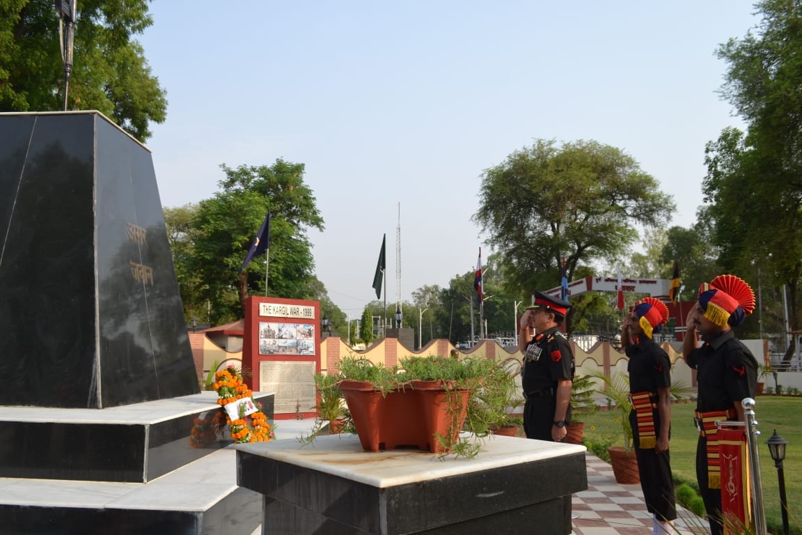 Tribute given to war heroes on the establishment day of Sub Area
