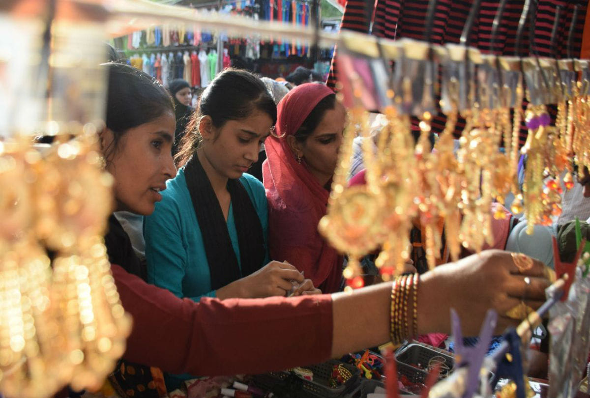 alia bhatt sharara most selling dress on eid shopping in agra
