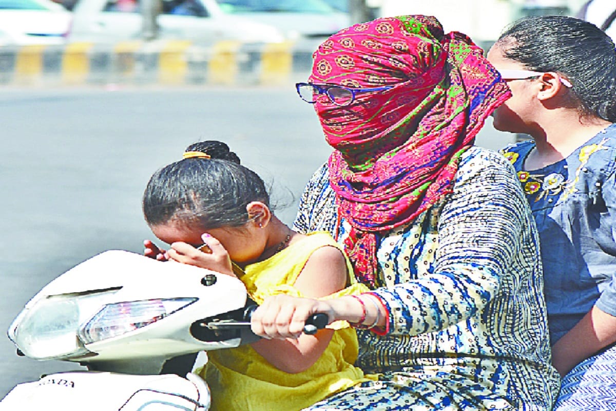 Shamli hot weather and heat wave continues temperature reached 44 degree celsius