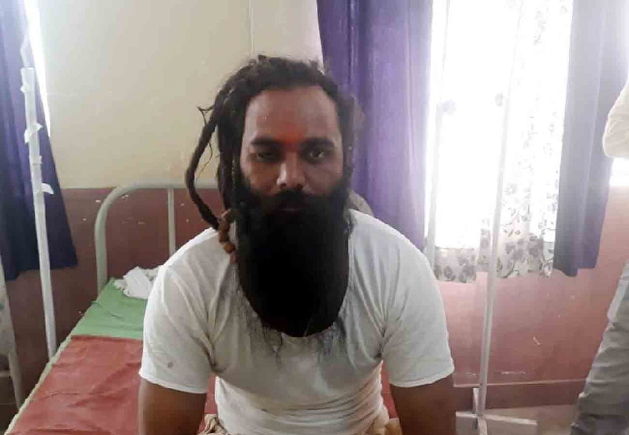 thieves make priest faint and stole idol from temple in jalaun