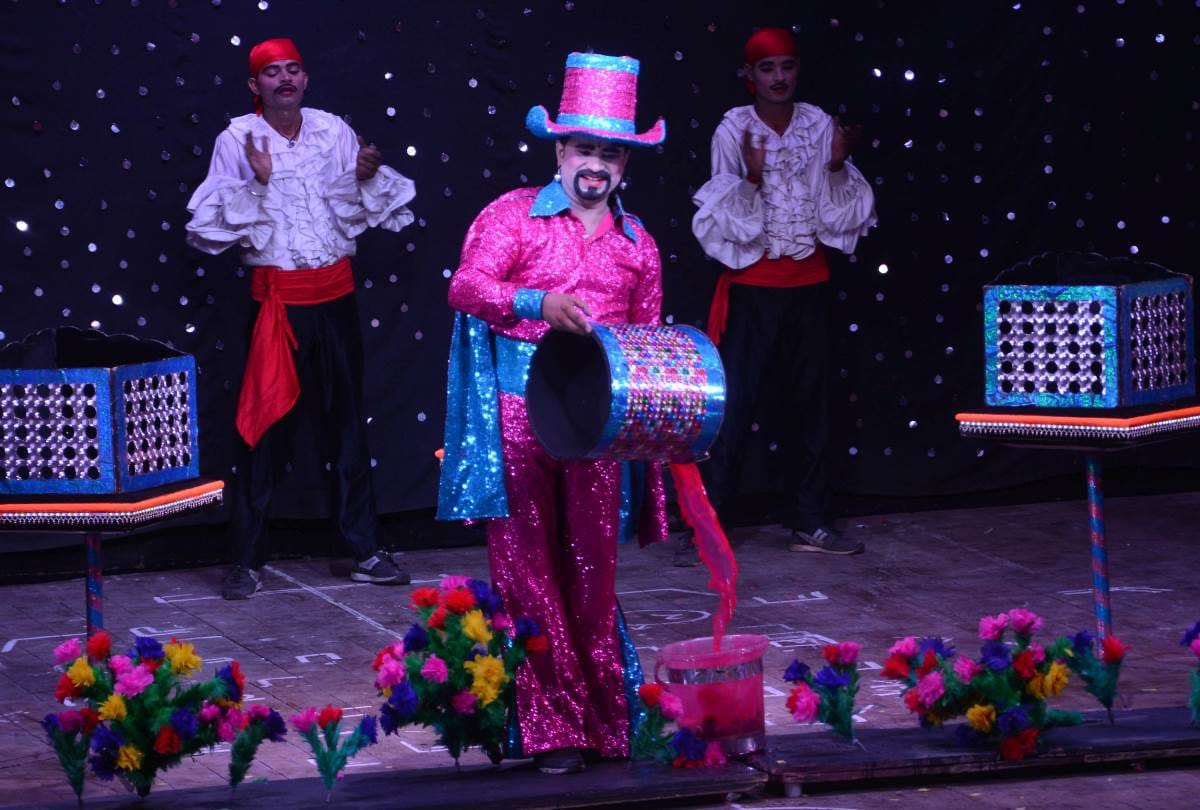 magic show of magician OP sharma in lucknow