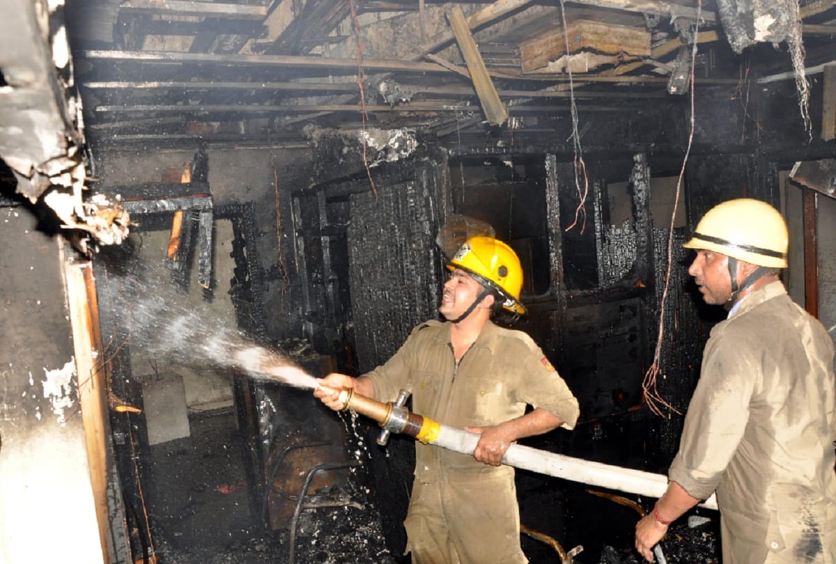 Fire breaks out on the second floor of NDMC building at Connaught Place, Delhi