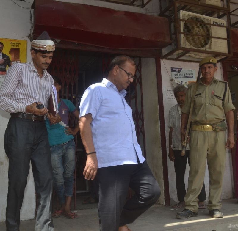 शहीद की मां से रिश्वत मांगने की एसडीएम ने की जांच
