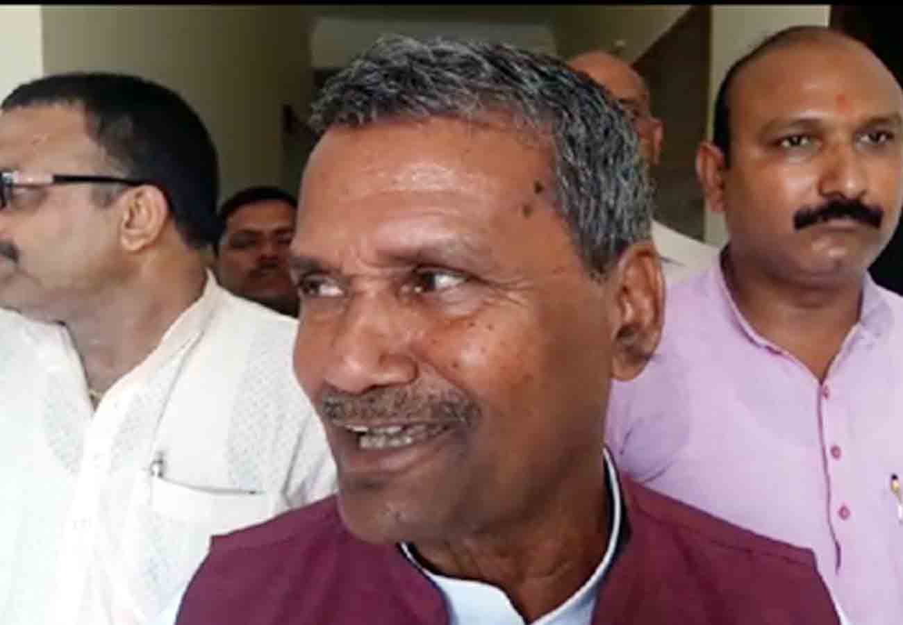 Jai Shri Ram chants and Mamata Banerjee anger, ramapti shastri statement