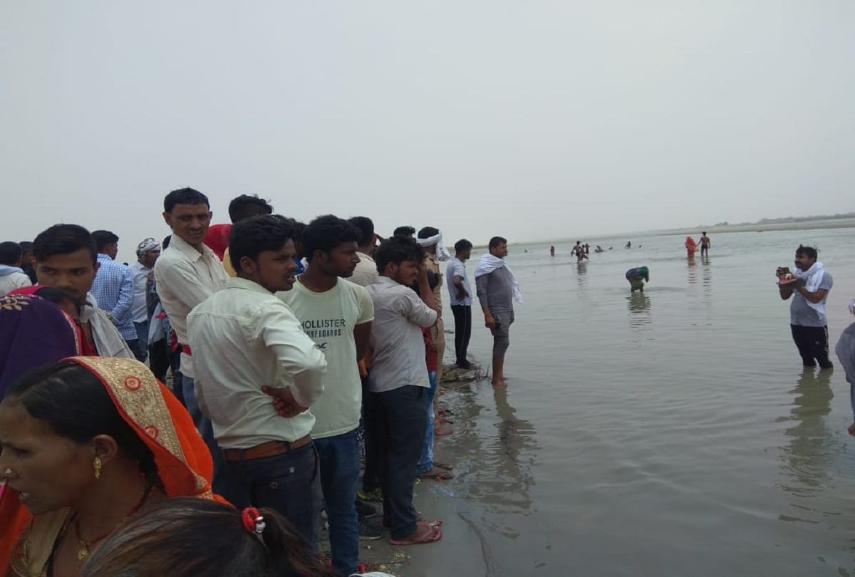 Three juveniles including two brothers are drown in saryu river during Bath, Deoria