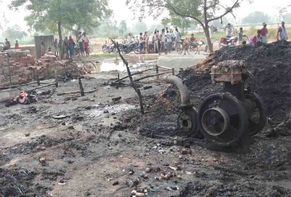 36 house burn by fire at hardoi