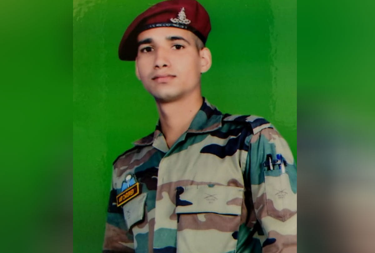 Martyr Indian Army Soldier Cremation on Birthday By Two Year Old Child