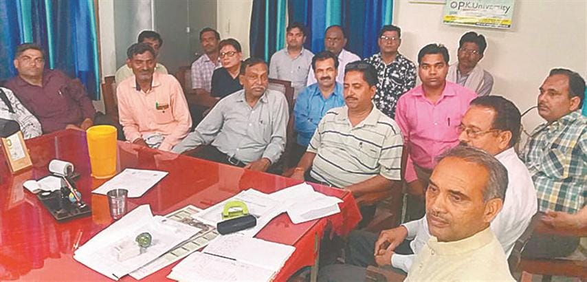Complaints will be made by officers of abusive behavior of XEN