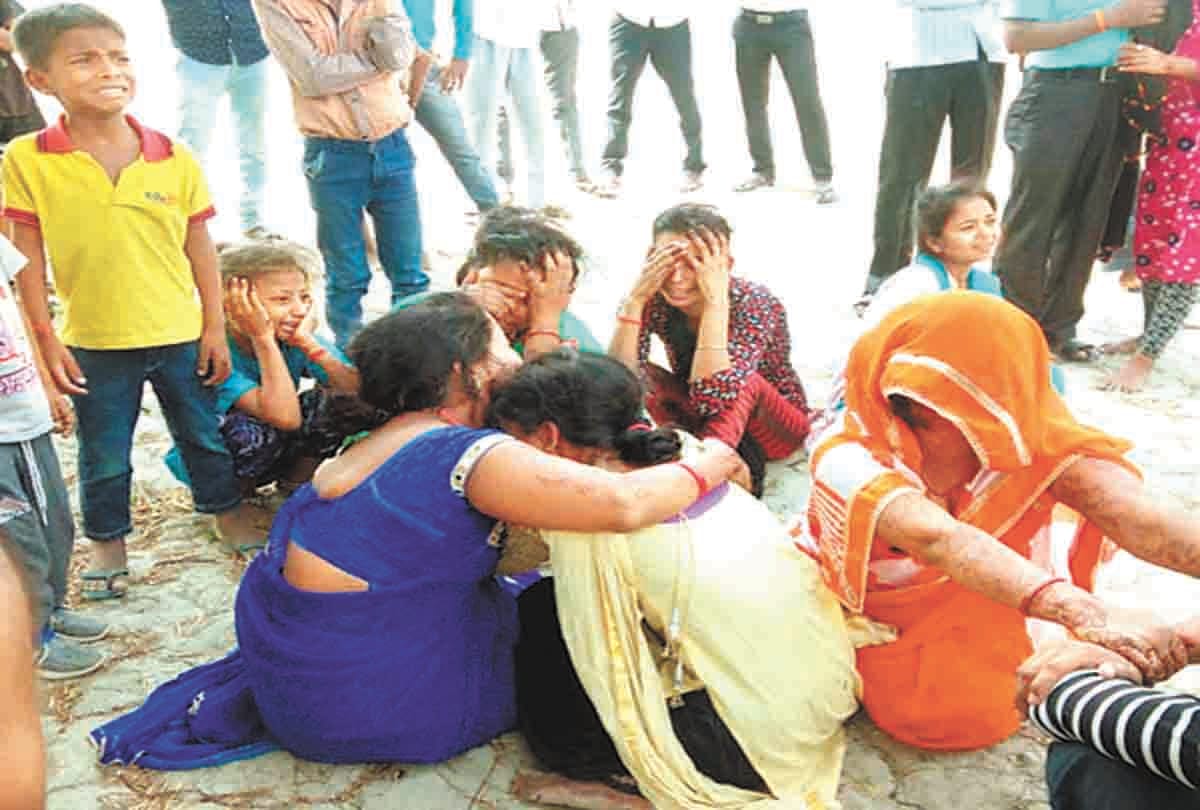 student died after eating spoil noodle.