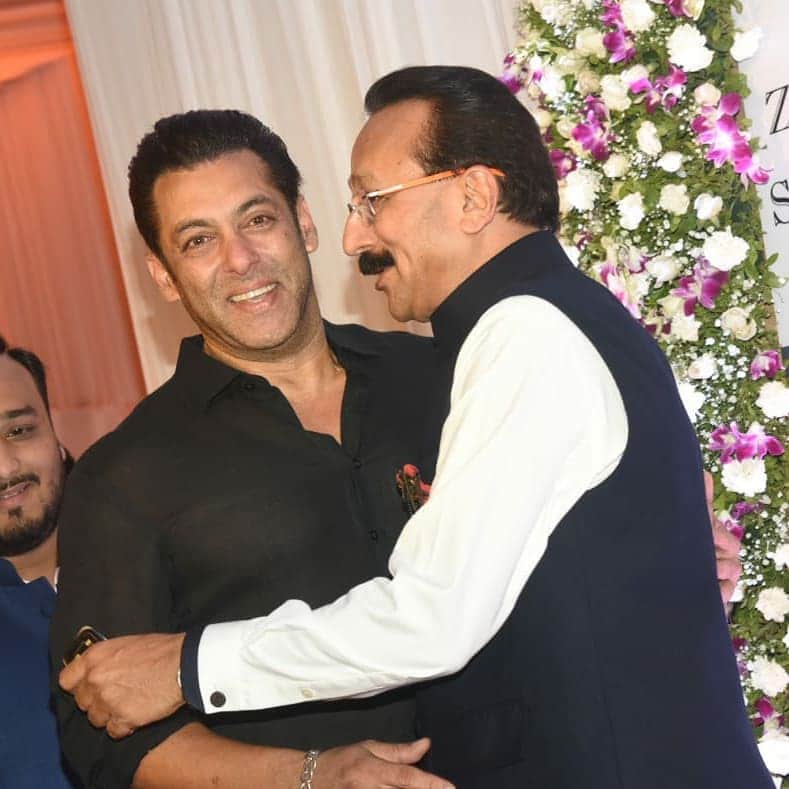 Salman Khan to Shah rukh Khan the bollywood and tv celebrities reached Baba Siddique Iftar Party